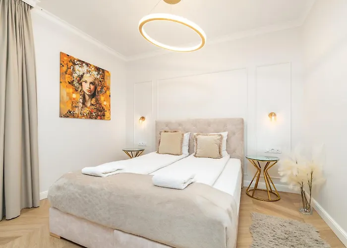 Margi Gold Studio, Very Lux, Old Town, Aircon *